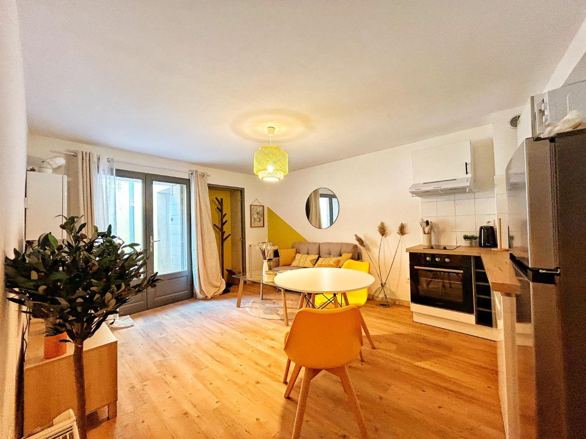 Cosy Ocre Apartment Arles Luaran gambar
